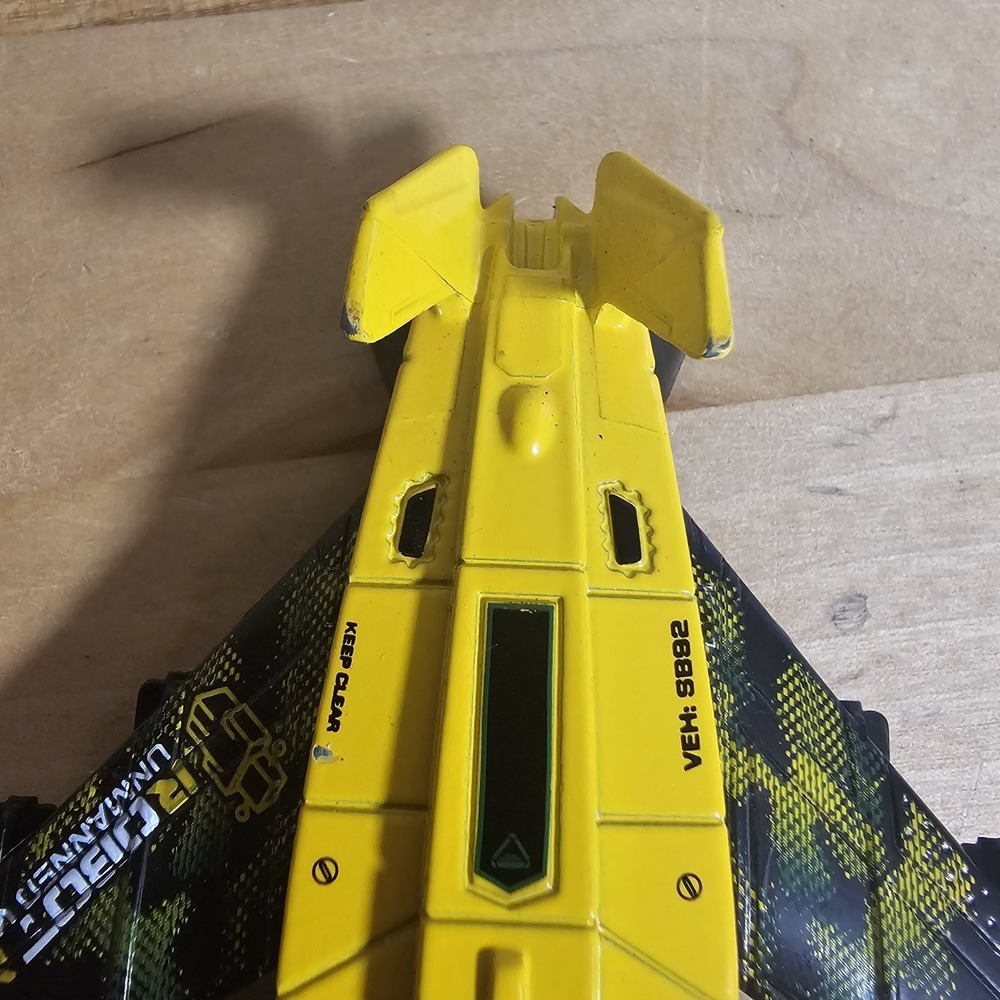 MatchBox Stealth Launch SB92 2010 Mattel Yellow & Camo - Picture 7 of 10